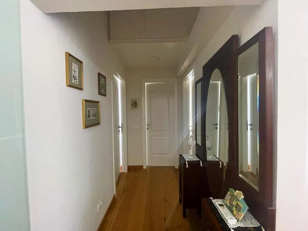 Big Apartment With Free Parking Florencia