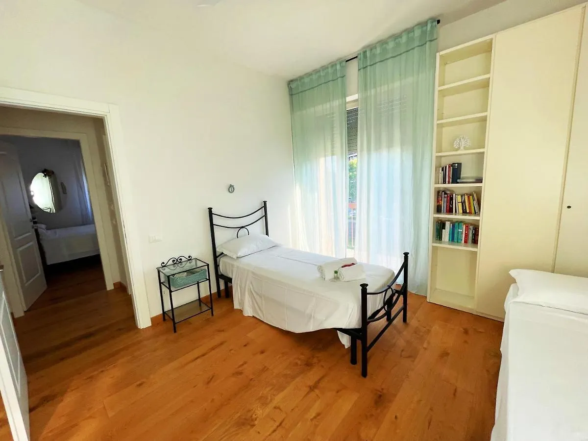 Big Apartment With Free Parking Florencia
